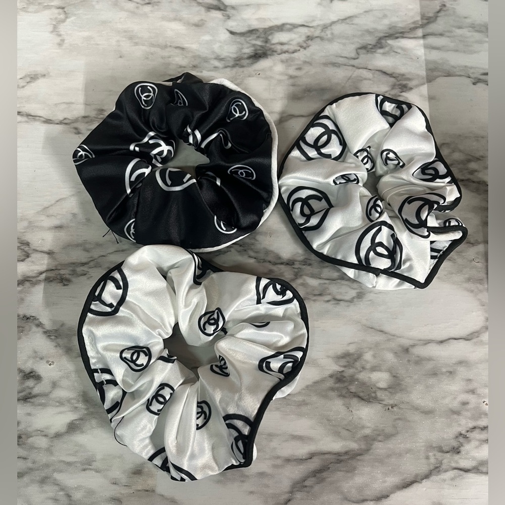 Classic Couture Scrunchie